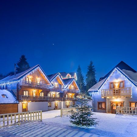 Family Hotel Kaskad Bukovel Exteriör bild