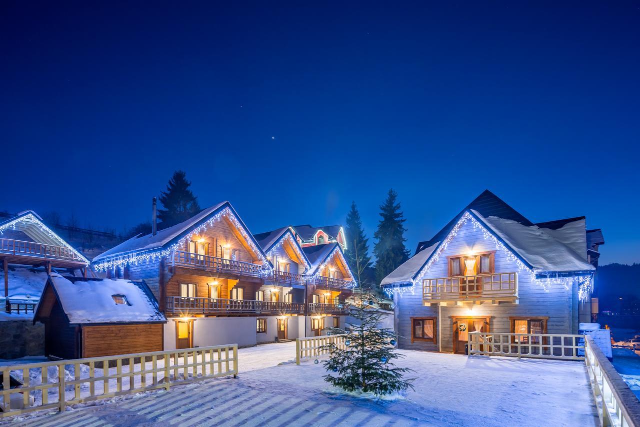 Family Hotel Kaskad Bukovel Exteriör bild