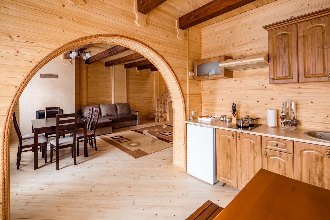 Family Hotel Kaskad Bukovel Exteriör bild