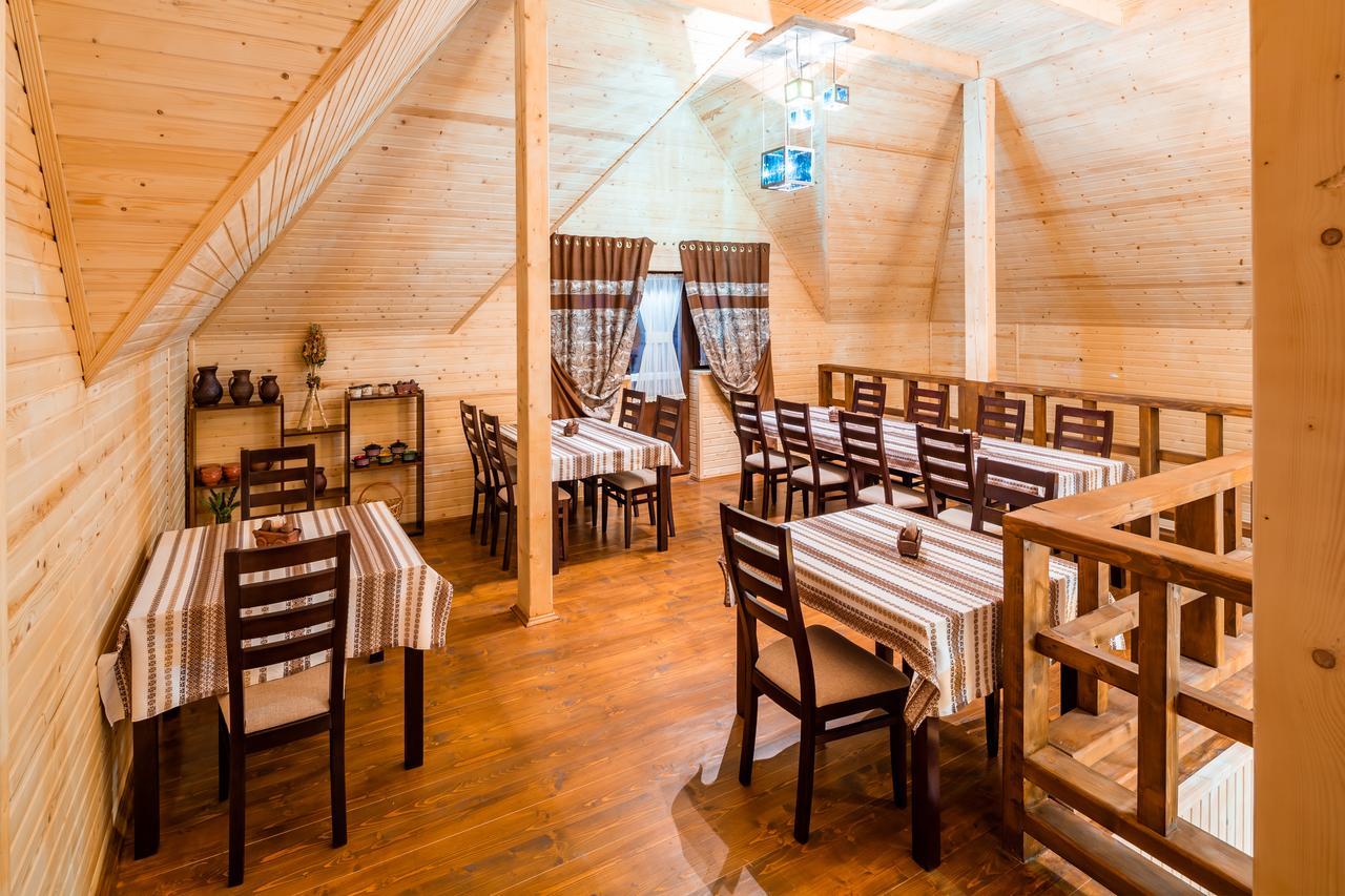 Family Hotel Kaskad Bukovel Exteriör bild