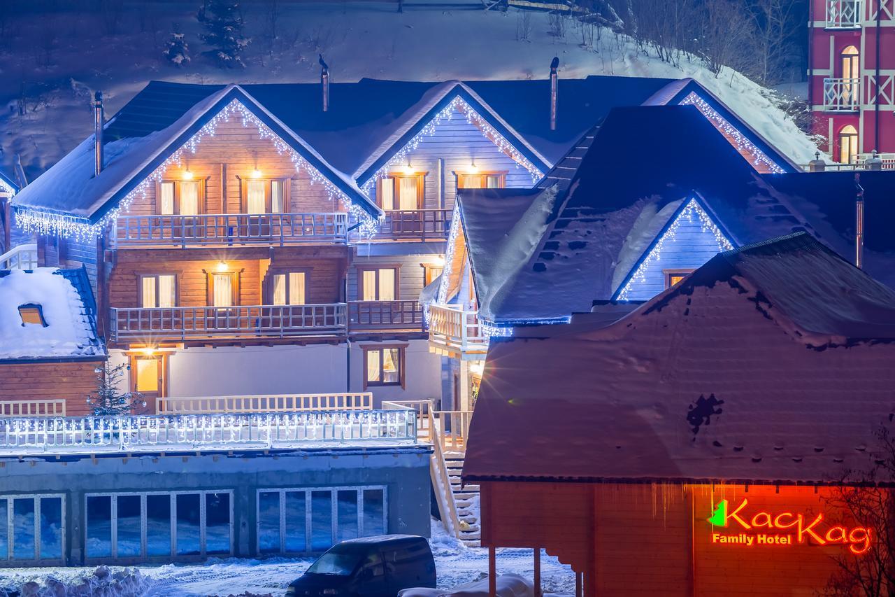 Family Hotel Kaskad Bukovel Exteriör bild