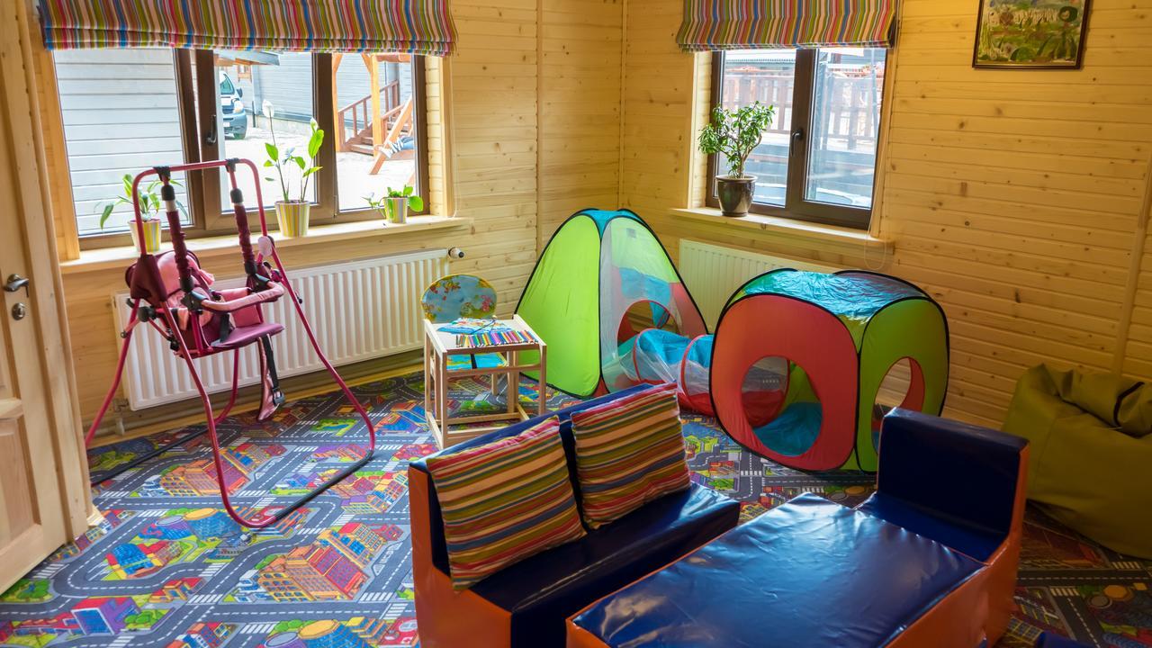 Family Hotel Kaskad Bukovel Exteriör bild